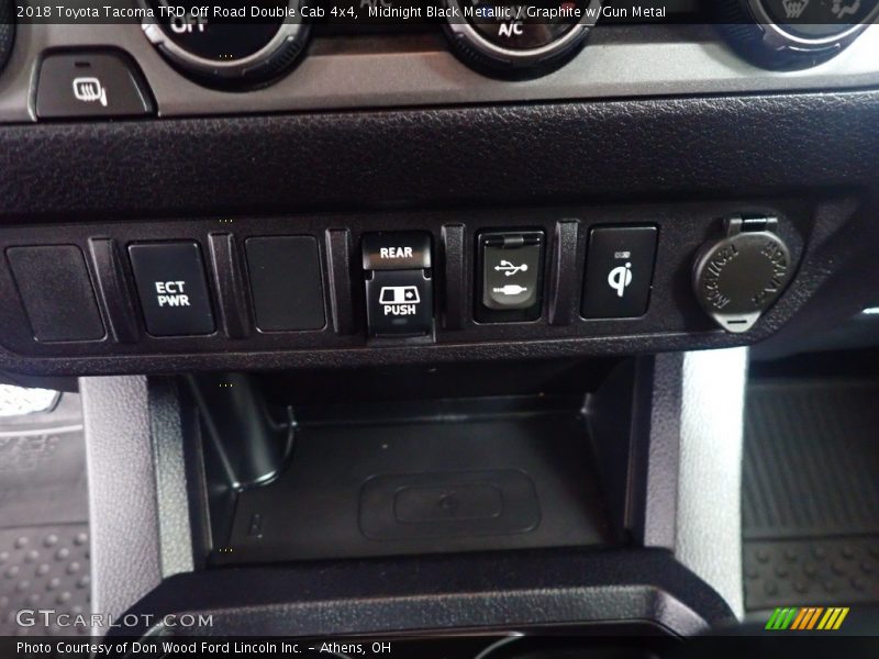 Midnight Black Metallic / Graphite w/Gun Metal 2018 Toyota Tacoma TRD Off Road Double Cab 4x4