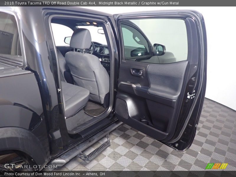Midnight Black Metallic / Graphite w/Gun Metal 2018 Toyota Tacoma TRD Off Road Double Cab 4x4