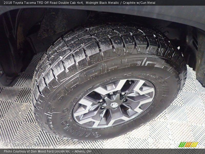 Midnight Black Metallic / Graphite w/Gun Metal 2018 Toyota Tacoma TRD Off Road Double Cab 4x4
