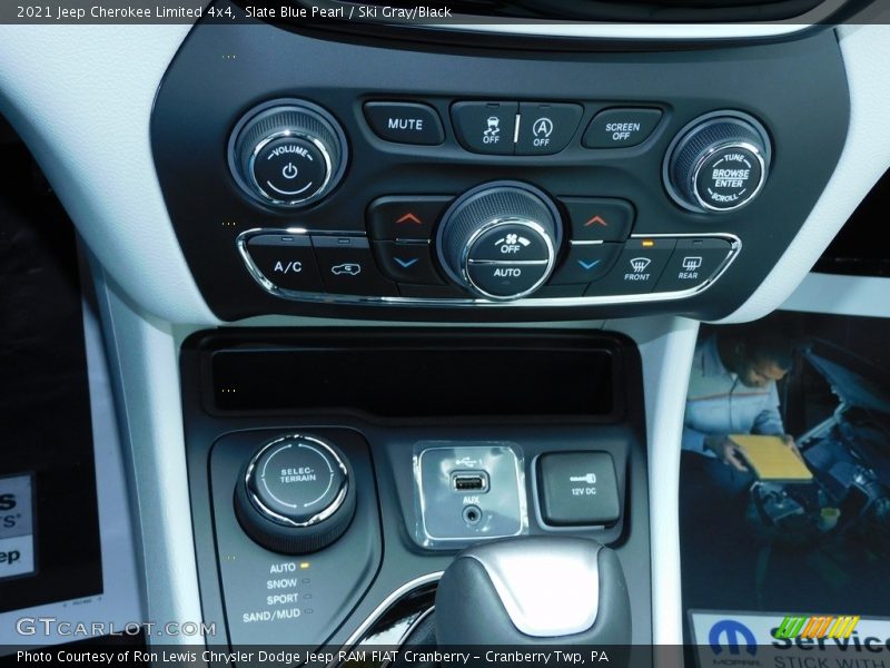 Slate Blue Pearl / Ski Gray/Black 2021 Jeep Cherokee Limited 4x4