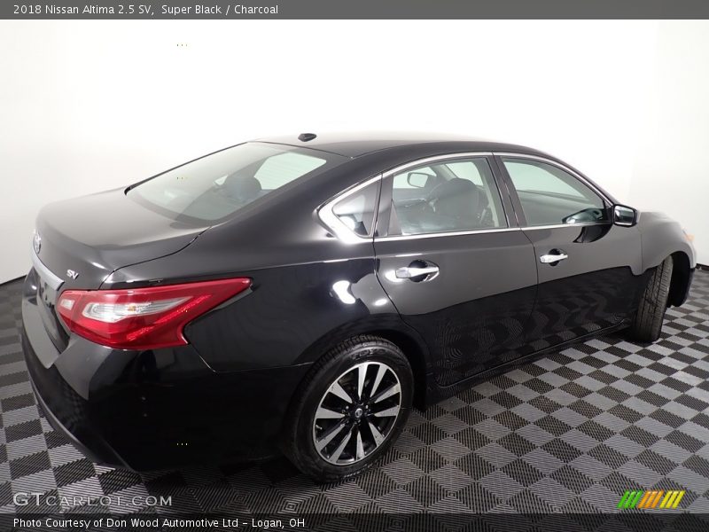 Super Black / Charcoal 2018 Nissan Altima 2.5 SV