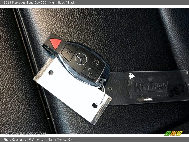 Night Black / Black 2018 Mercedes-Benz GLA 250
