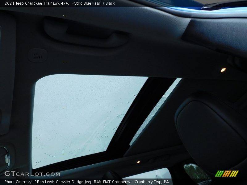 Hydro Blue Pearl / Black 2021 Jeep Cherokee Traihawk 4x4