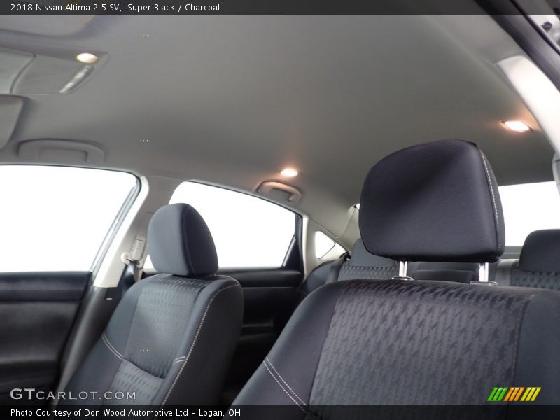 Super Black / Charcoal 2018 Nissan Altima 2.5 SV