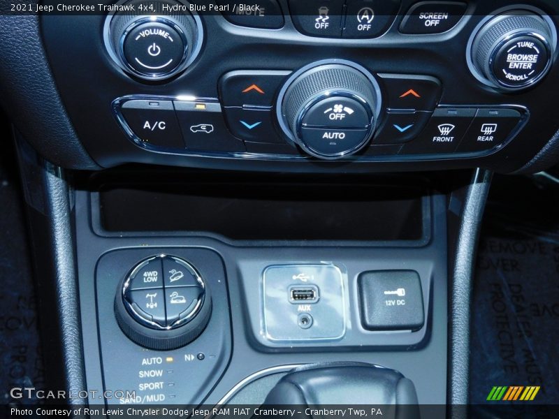 Hydro Blue Pearl / Black 2021 Jeep Cherokee Traihawk 4x4