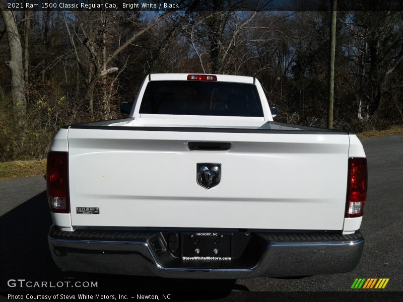 Bright White / Black 2021 Ram 1500 Classic Regular Cab