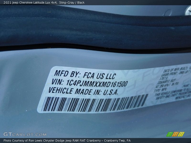 Sting-Gray / Black 2021 Jeep Cherokee Latitude Lux 4x4