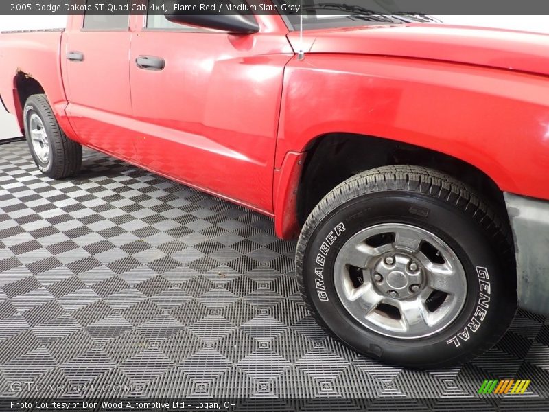 Flame Red / Medium Slate Gray 2005 Dodge Dakota ST Quad Cab 4x4