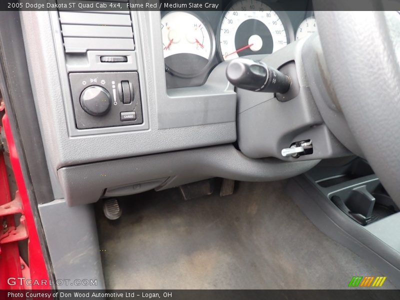 Flame Red / Medium Slate Gray 2005 Dodge Dakota ST Quad Cab 4x4