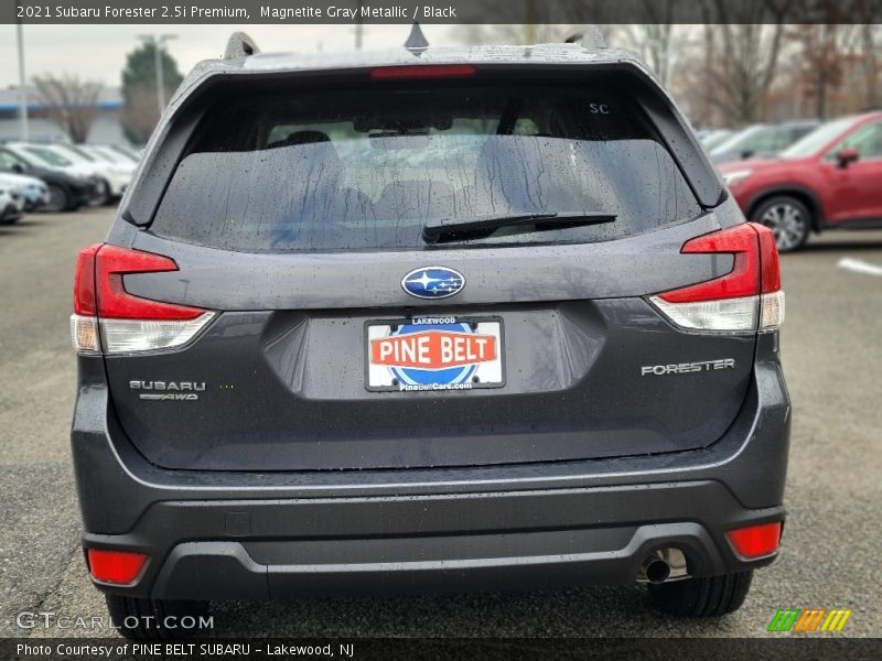 Magnetite Gray Metallic / Black 2021 Subaru Forester 2.5i Premium