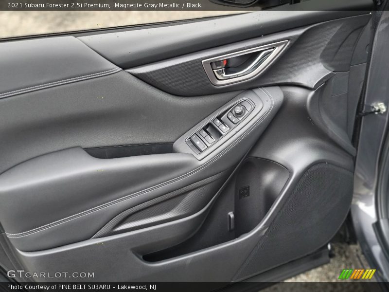 Magnetite Gray Metallic / Black 2021 Subaru Forester 2.5i Premium