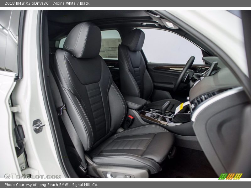 Alpine White / Black 2018 BMW X3 xDrive30i