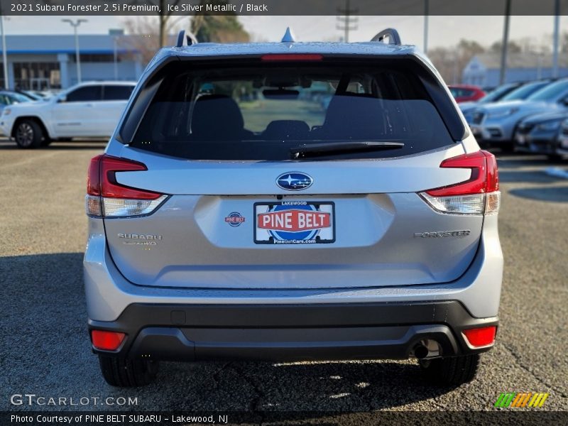 Ice Silver Metallic / Black 2021 Subaru Forester 2.5i Premium