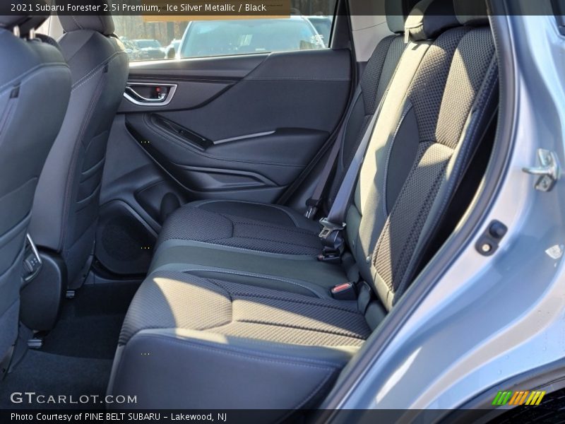 Ice Silver Metallic / Black 2021 Subaru Forester 2.5i Premium