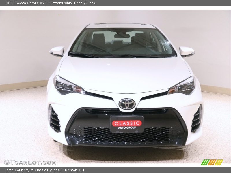 Blizzard White Pearl / Black 2018 Toyota Corolla XSE