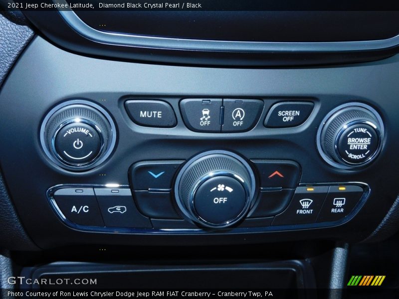 Diamond Black Crystal Pearl / Black 2021 Jeep Cherokee Latitude