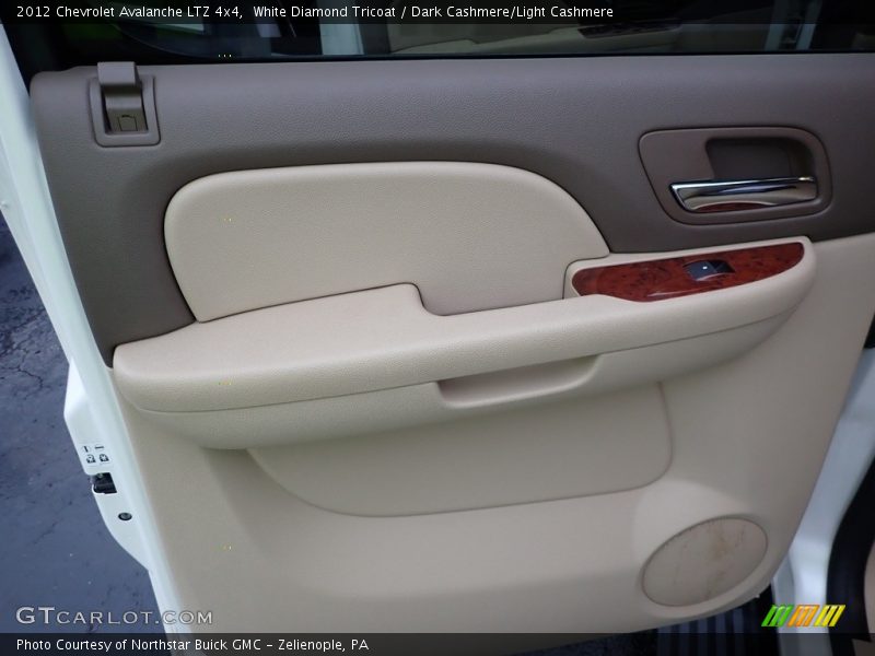 White Diamond Tricoat / Dark Cashmere/Light Cashmere 2012 Chevrolet Avalanche LTZ 4x4