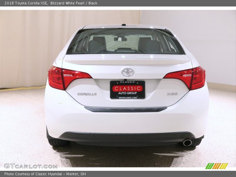 Blizzard White Pearl / Black 2018 Toyota Corolla XSE