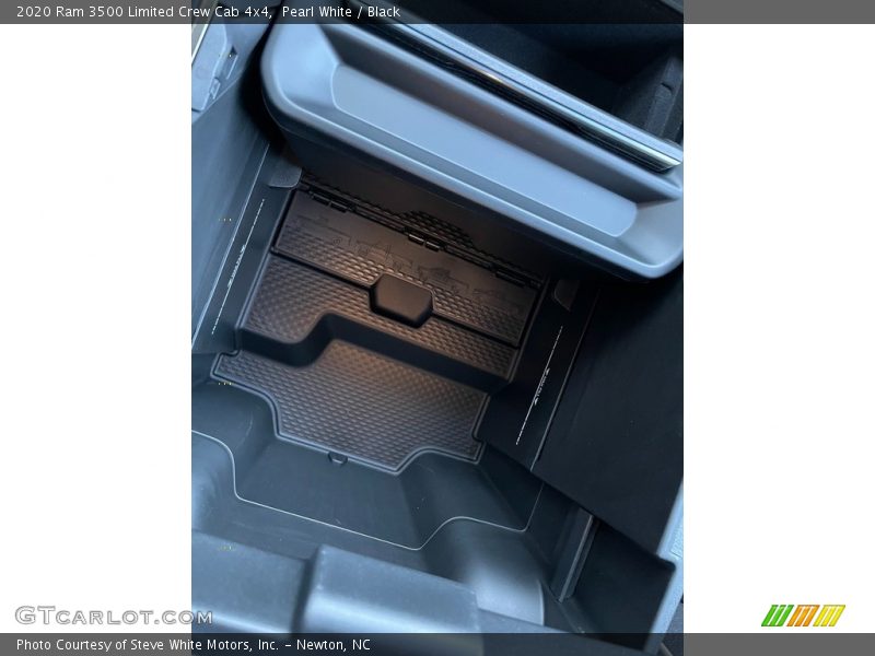 Pearl White / Black 2020 Ram 3500 Limited Crew Cab 4x4