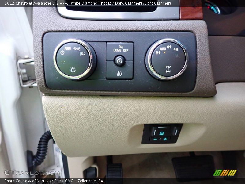 White Diamond Tricoat / Dark Cashmere/Light Cashmere 2012 Chevrolet Avalanche LTZ 4x4