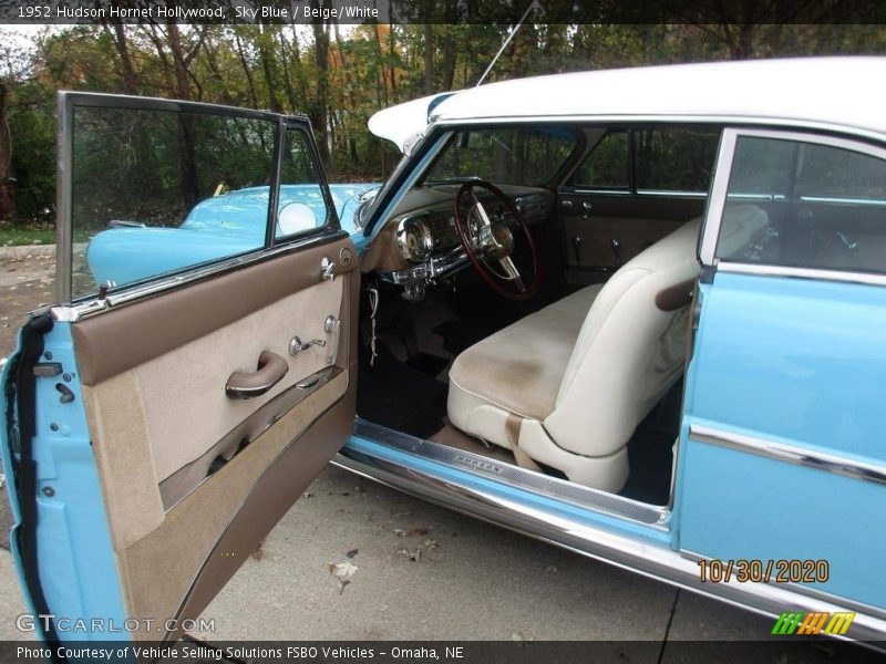Sky Blue / Beige/White 1952 Hudson Hornet Hollywood