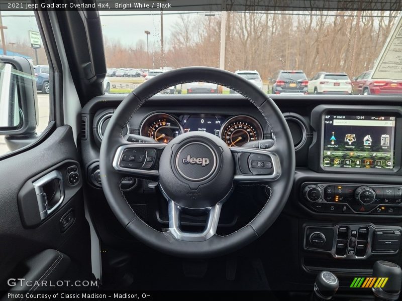 Bright White / Black 2021 Jeep Gladiator Overland 4x4