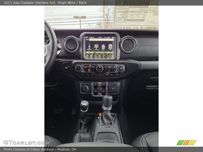 Bright White / Black 2021 Jeep Gladiator Overland 4x4