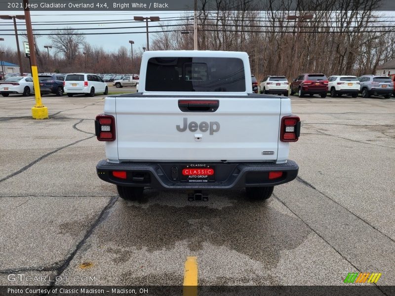 Bright White / Black 2021 Jeep Gladiator Overland 4x4