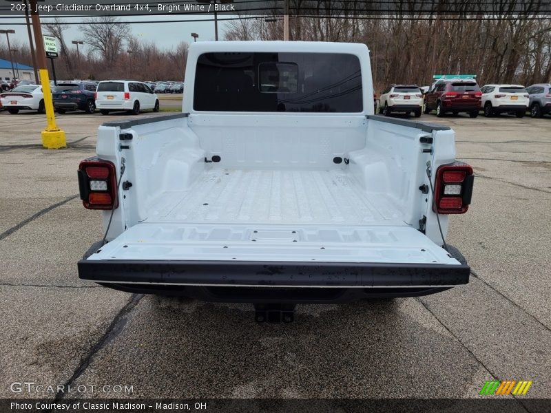 Bright White / Black 2021 Jeep Gladiator Overland 4x4