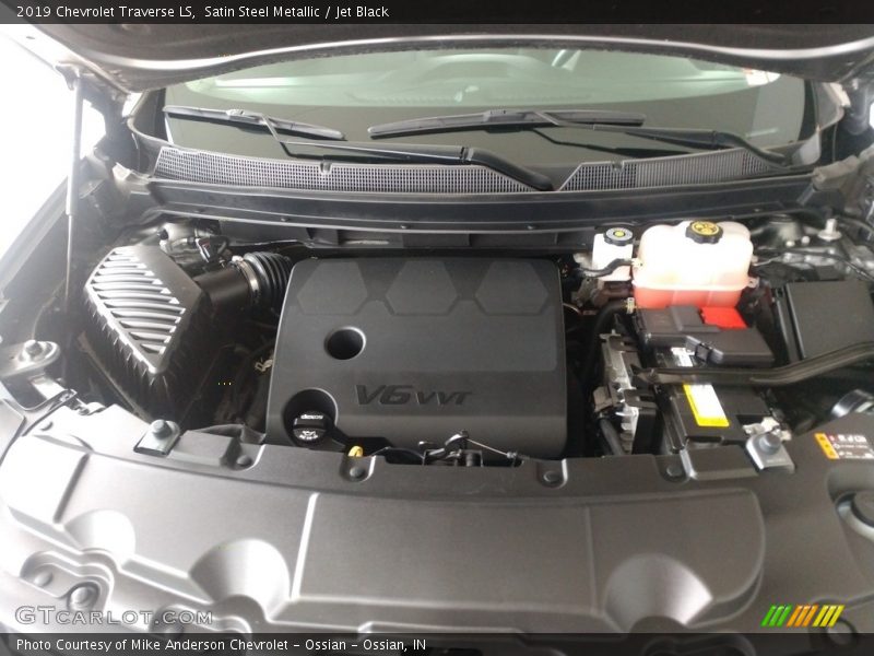 Satin Steel Metallic / Jet Black 2019 Chevrolet Traverse LS