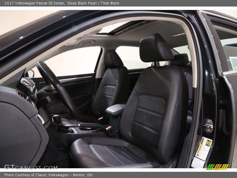 Deep Black Pearl / Titan Black 2017 Volkswagen Passat SE Sedan