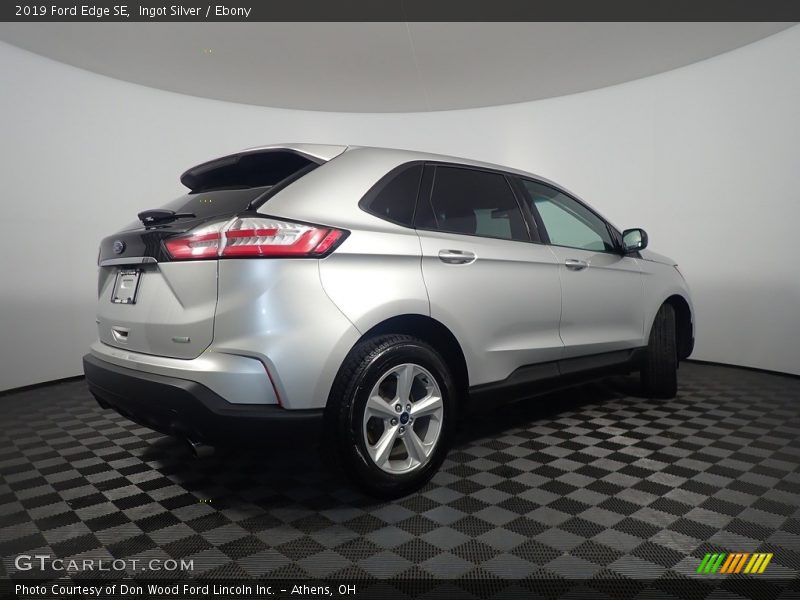 Ingot Silver / Ebony 2019 Ford Edge SE
