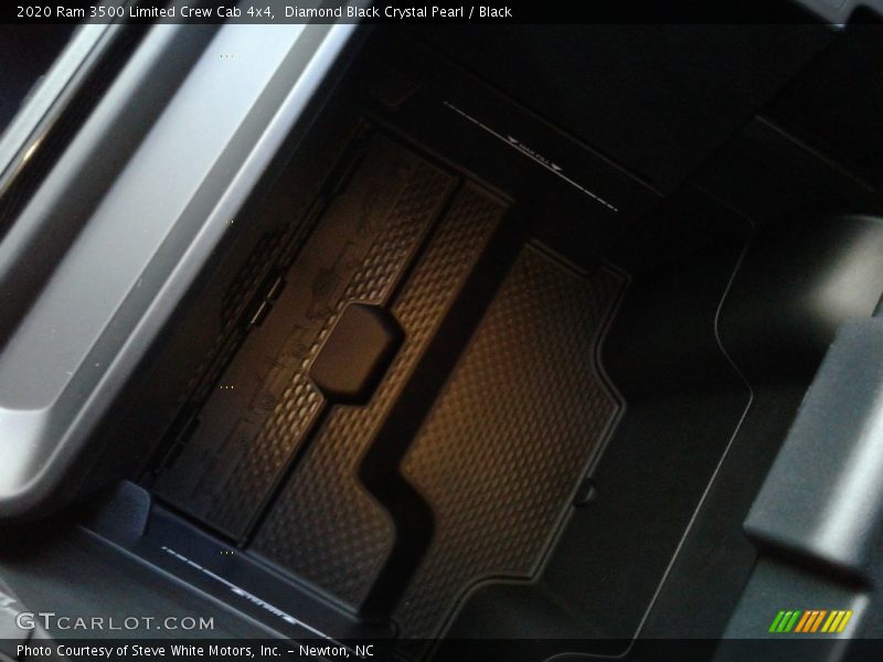 Diamond Black Crystal Pearl / Black 2020 Ram 3500 Limited Crew Cab 4x4