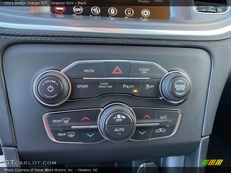 Controls of 2021 Charger R/T