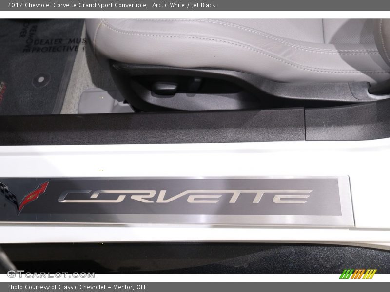 Arctic White / Jet Black 2017 Chevrolet Corvette Grand Sport Convertible