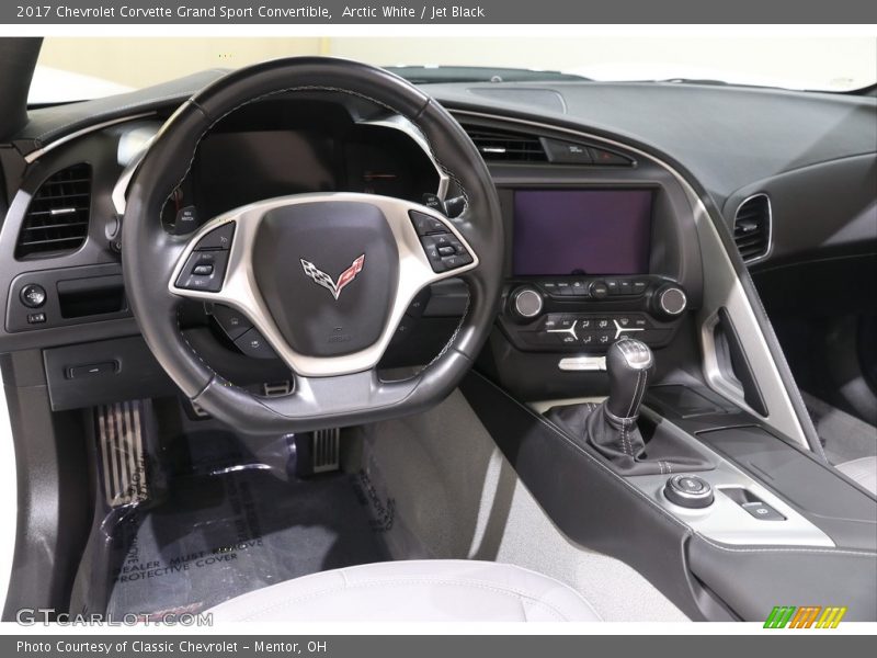 Arctic White / Jet Black 2017 Chevrolet Corvette Grand Sport Convertible