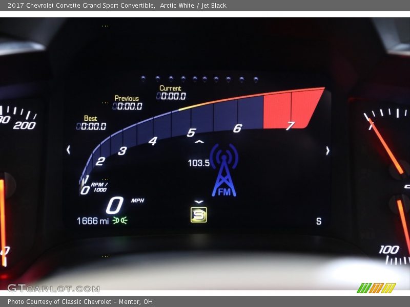 Arctic White / Jet Black 2017 Chevrolet Corvette Grand Sport Convertible
