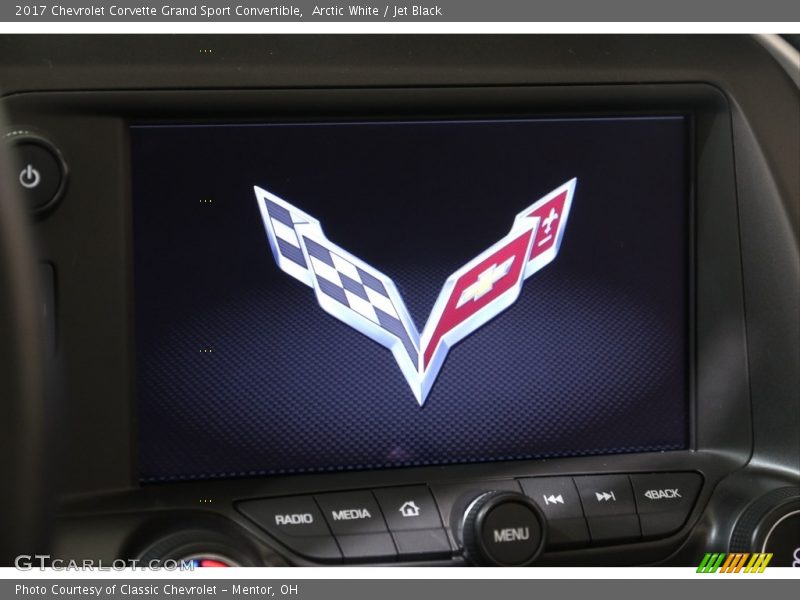 Arctic White / Jet Black 2017 Chevrolet Corvette Grand Sport Convertible