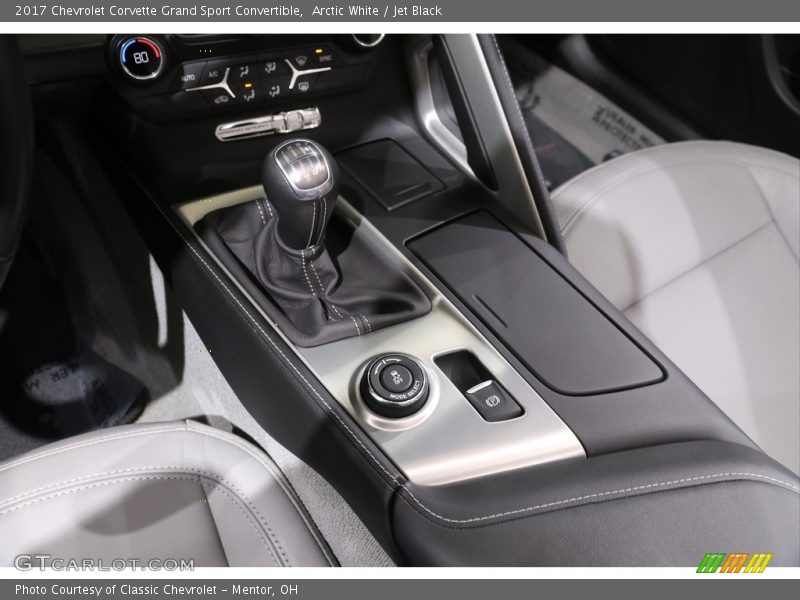 Arctic White / Jet Black 2017 Chevrolet Corvette Grand Sport Convertible