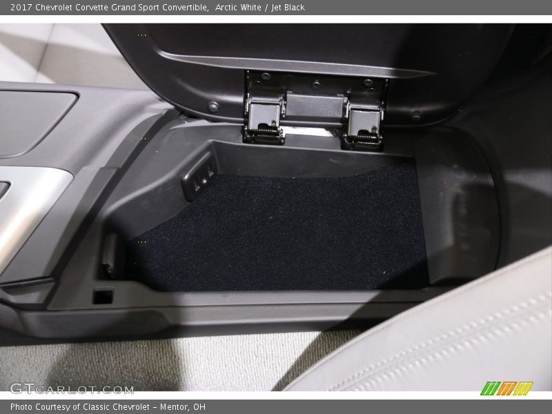 Arctic White / Jet Black 2017 Chevrolet Corvette Grand Sport Convertible