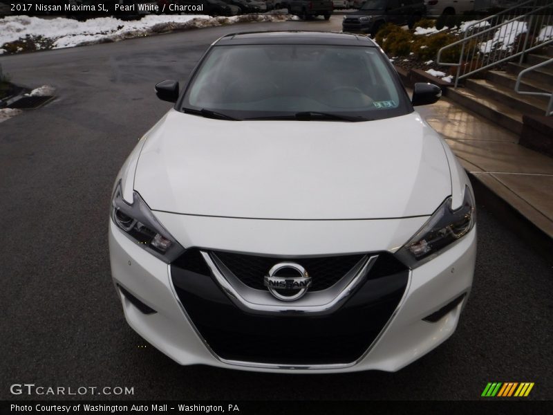Pearl White / Charcoal 2017 Nissan Maxima SL