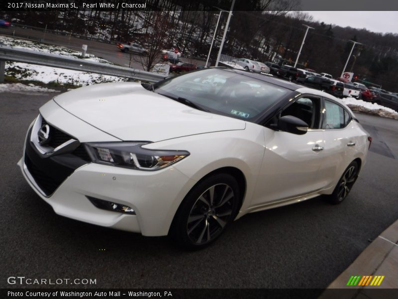 Pearl White / Charcoal 2017 Nissan Maxima SL