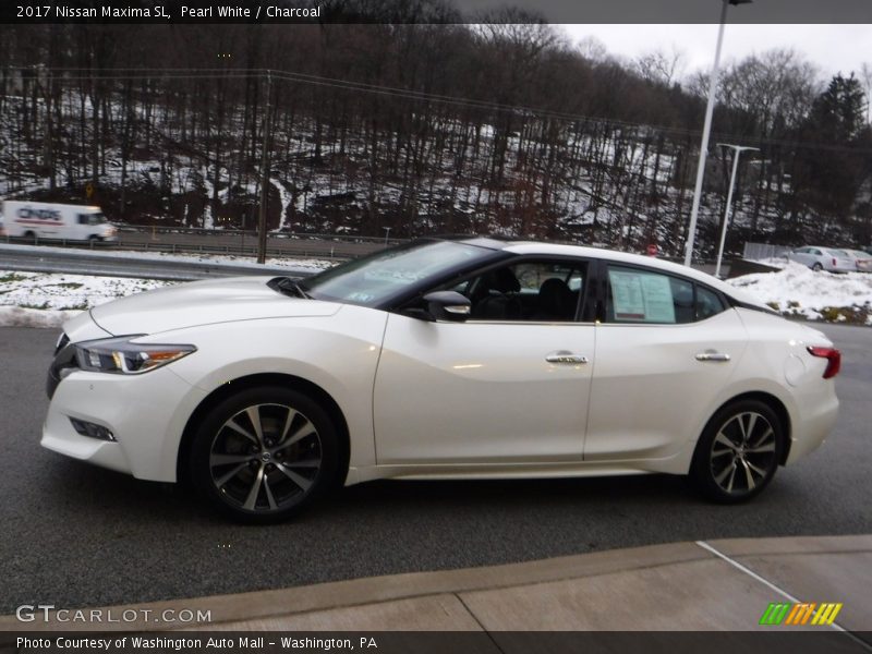 Pearl White / Charcoal 2017 Nissan Maxima SL