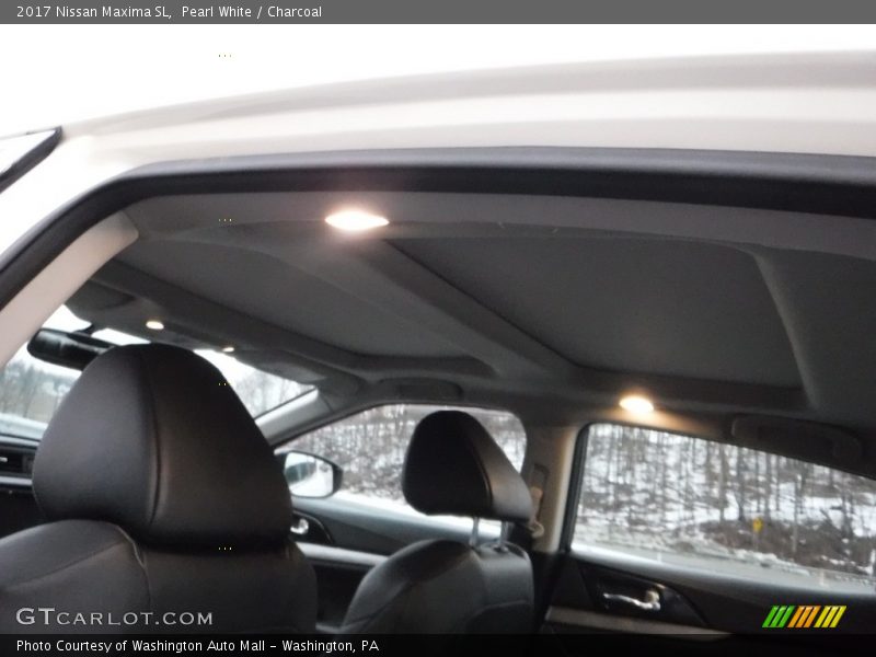 Pearl White / Charcoal 2017 Nissan Maxima SL