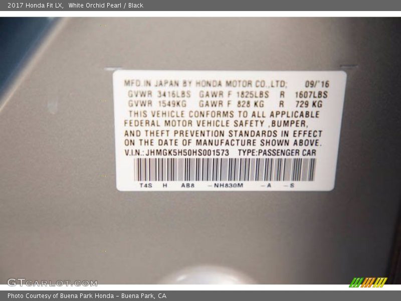 White Orchid Pearl / Black 2017 Honda Fit LX