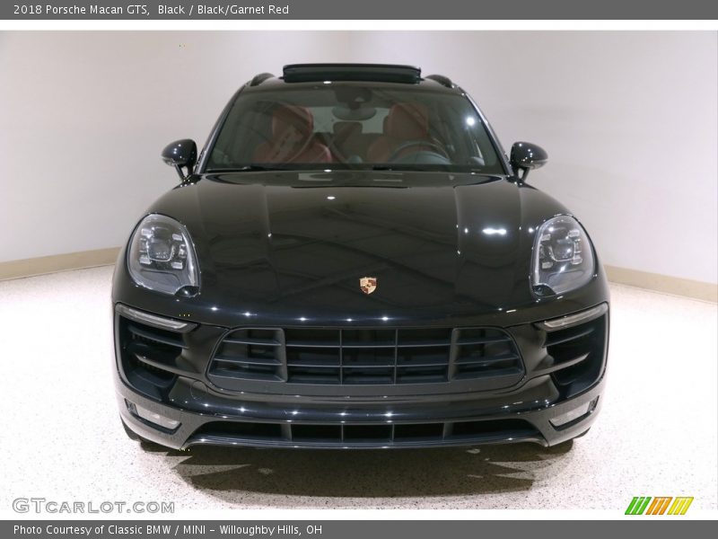 Black / Black/Garnet Red 2018 Porsche Macan GTS