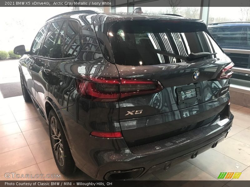 Arctic Gray Metallic / Ivory White 2021 BMW X5 xDrive40i