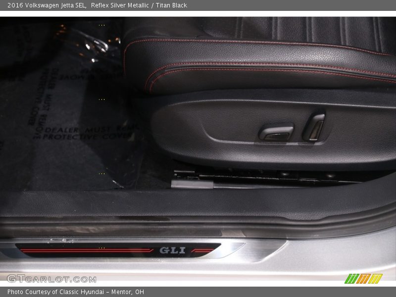 Reflex Silver Metallic / Titan Black 2016 Volkswagen Jetta SEL