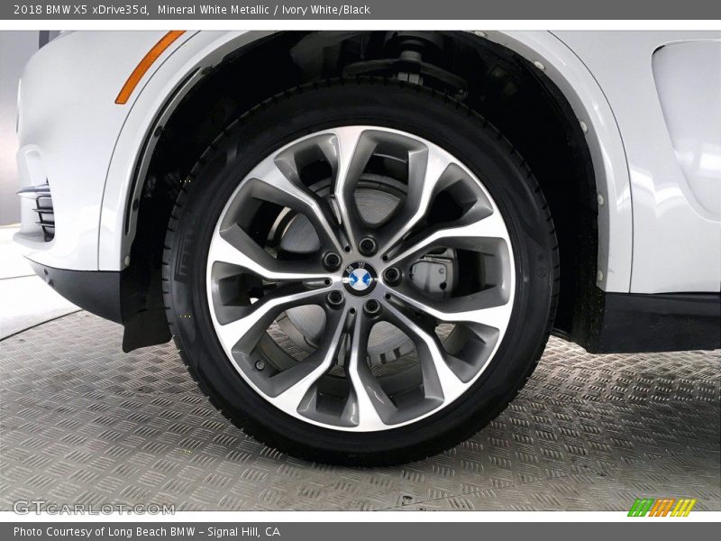 Mineral White Metallic / Ivory White/Black 2018 BMW X5 xDrive35d