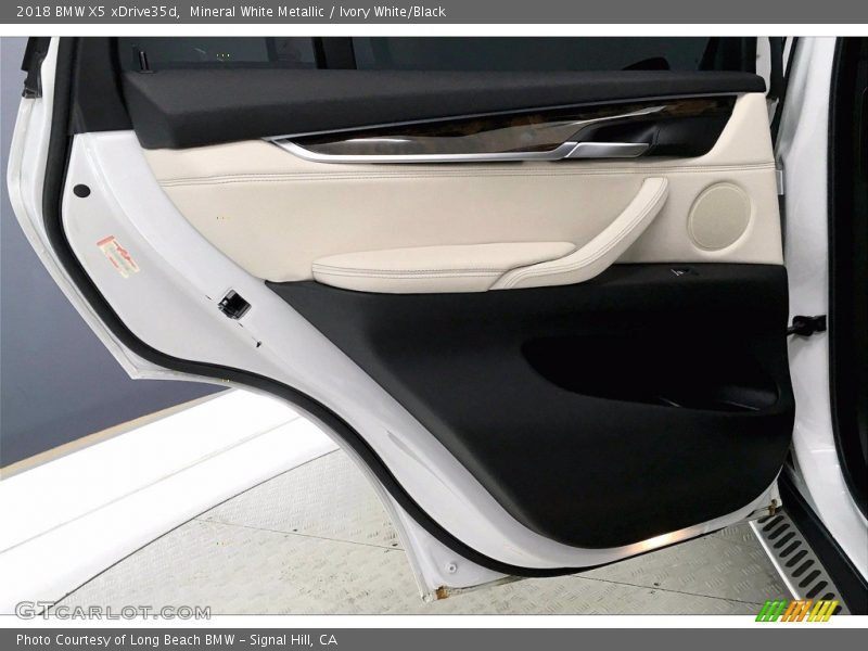 Mineral White Metallic / Ivory White/Black 2018 BMW X5 xDrive35d
